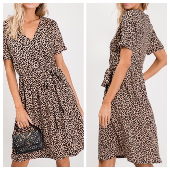 Boutique Dresses & Skirts - Leopard print tie waist midi dress